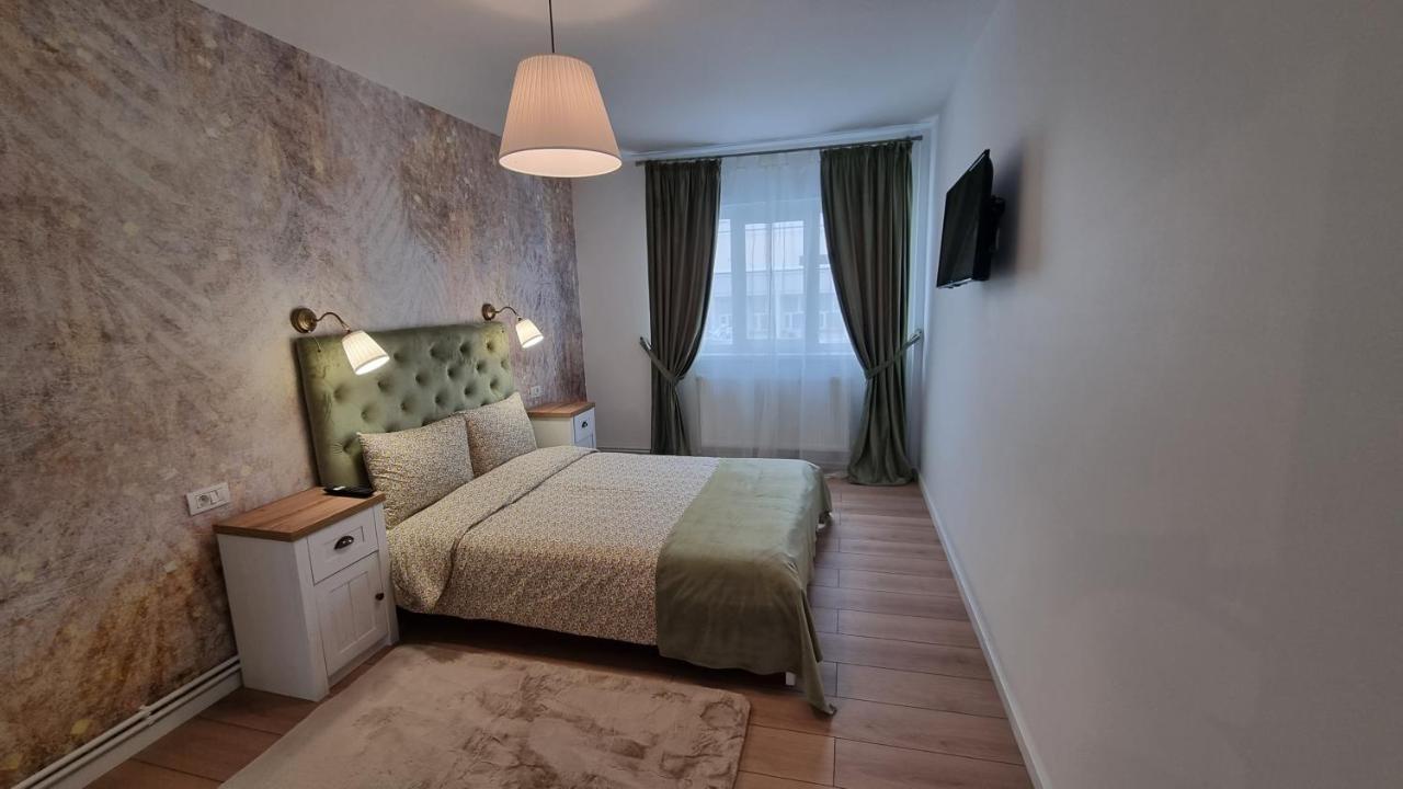 Central Residence Bacău Buitenkant foto